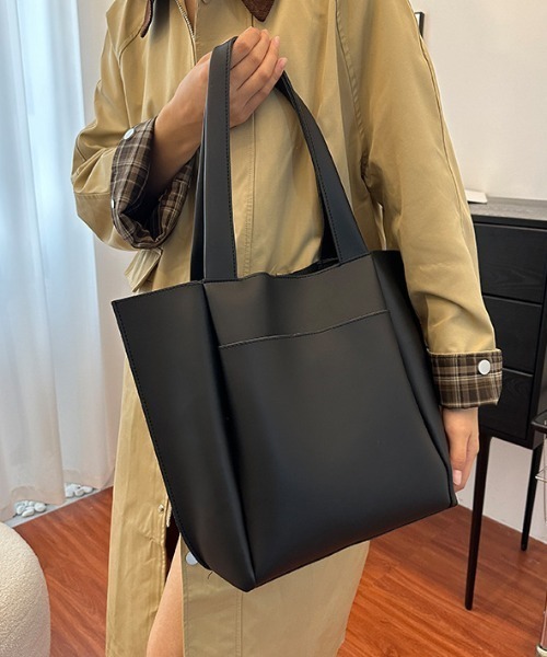 Per sist ence(パーシエンス)の「ソフトフェイクレザー大容量シンプルトートバッグ(ショルダーバッグ・レディース・ブラウン/ブラック/ベージュ・FREE)」の19枚目の写真