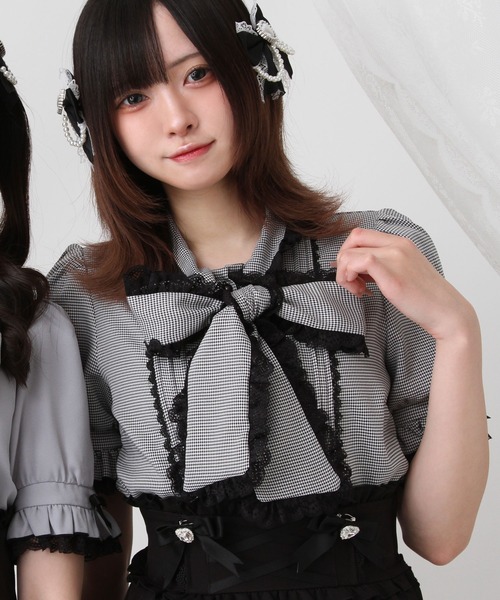 DearMyLove（ディアマイラブ）の「レースフリルたっぷり上品ボウタイリボンブラウス（シャツ/ブラウス・レディース・ホワイト/ホワイト×ブラック/ベビーピンク/ブルーグレー/ボルドー/ブラック×ホワイト/ブラック/ブラック系その他/ブルー系その他/ブラック系その他2・MEDIUM/LARGE/LL/3L）」の6枚目の写真