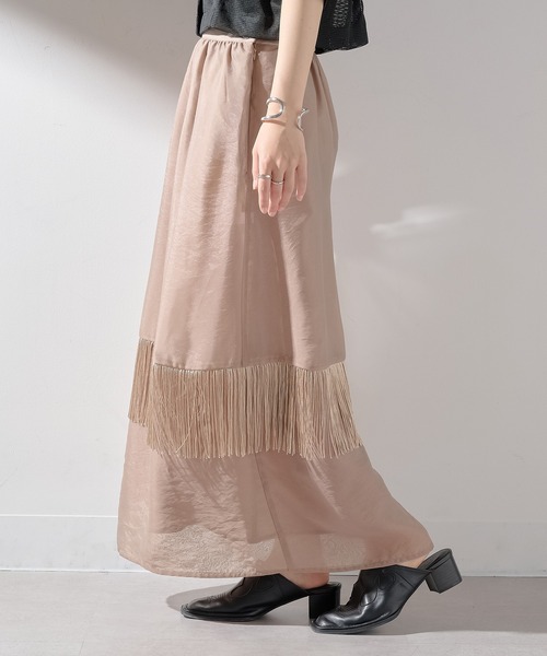 MAISON BREEZE reveur(メゾンブリーズレヴール)の「【MAISON BREEZE reveur】フリンジオーガンジースカート trc(スカート・レディース・バーガンディー/ブラック/グレイッシュベージュ・FREE)」の22枚目の写真