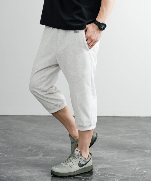 GERRY（ジェリー）の「GERRY ジェリー 裏毛ウエストリブイージークロップドパンツ/デニムライクワンポイントロゴ7分丈スウェットパンツ（スウェットパンツ・メンズ・ブルー/ワンウォッシュ/グレー・L/LL/M）」の5枚目の写真