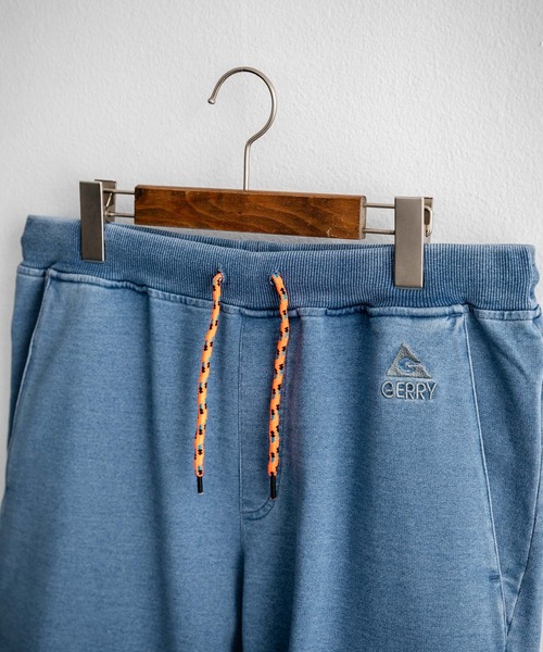 GERRY（ジェリー）の「GERRY ジェリー 裏毛ウエストリブイージークロップドパンツ/デニムライクワンポイントロゴ7分丈スウェットパンツ（スウェットパンツ・メンズ・ブルー/ワンウォッシュ/グレー・L/LL/M）」の19枚目の写真