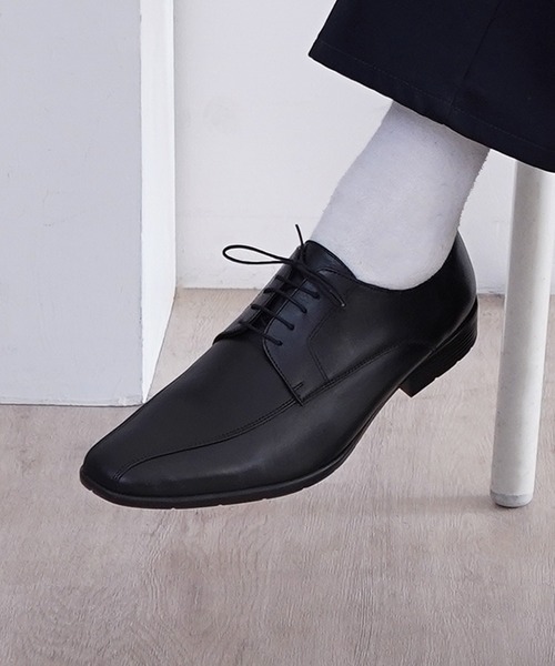 PR01.(ピーアールワン)の「Robe pleine スワールモカシン 外羽根スクエア レザーシューズ(ドレスシューズ・メンズ・ブラック・44/41/42/43/40)」の1枚目の写真