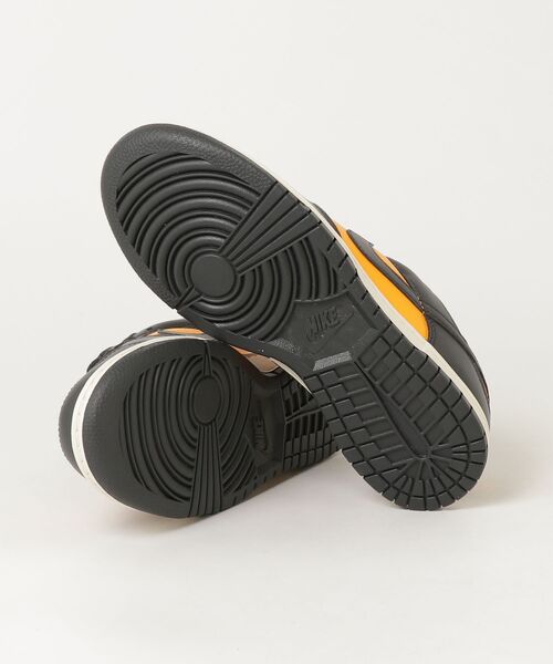 NIKE（ナイキ）の「DUNK LOW RETRO（スニーカー・メンズ・ブラック×イエロー・26.0cm/27.5cm/26.5cm/28.0cm/27.0cm/25.5cm/29.0cm/28.5cm）」の11枚目の写真