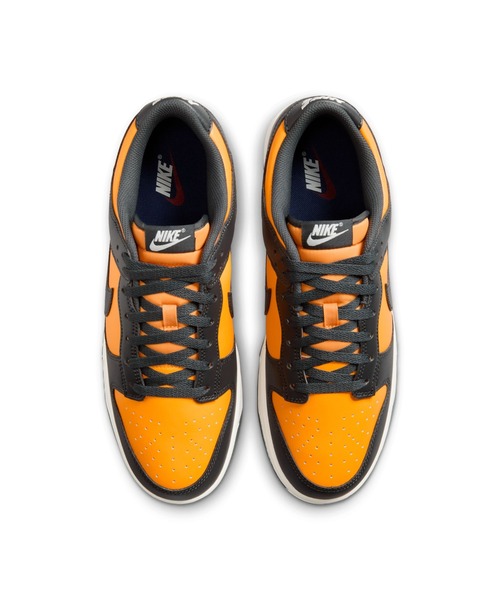 NIKE（ナイキ）の「DUNK LOW RETRO（スニーカー・メンズ・ブラック×イエロー・26.0cm/27.5cm/26.5cm/28.0cm/27.0cm/25.5cm/29.0cm/28.5cm）」の4枚目の写真