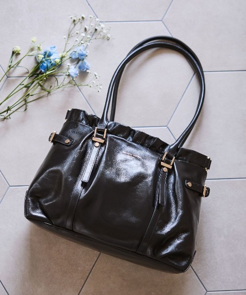 Samantha Thavasa（サマンサタバサ）の「サマンサ ルプリュ・ミニョン ハンドバッグ[Revival Collection]（ハンドバッグ・レディース・オフホワイト/ピンク/ブラック・FREE）」の2枚目の写真