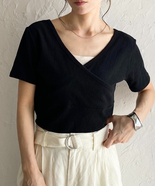 She's Closet(シーズクローゼット)の「2wayカシュクールボートネック/Vネック半袖Tシャツ(Tシャツ/カットソー・レディース・ブラック/アイボリー・FREE)」の2枚目の写真