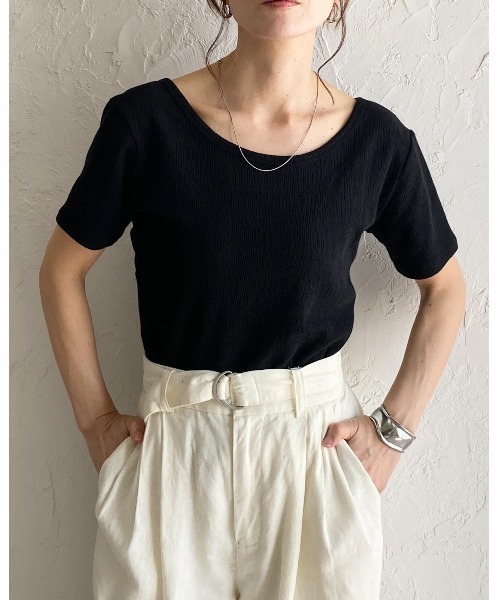 She's Closet(シーズクローゼット)の「2wayカシュクールボートネック/Vネック半袖Tシャツ(Tシャツ/カットソー・レディース・ブラック/アイボリー・FREE)」の3枚目の写真