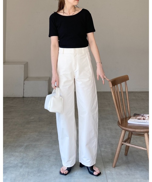 She's Closet(シーズクローゼット)の「2wayカシュクールボートネック/Vネック半袖Tシャツ(Tシャツ/カットソー・レディース・ブラック/アイボリー・FREE)」の8枚目の写真