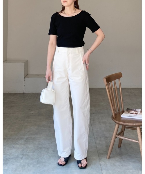 She's Closet(シーズクローゼット)の「2wayカシュクールボートネック/Vネック半袖Tシャツ(Tシャツ/カットソー・レディース・ブラック/アイボリー・FREE)」の9枚目の写真