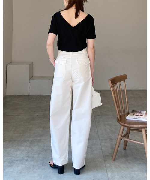 She's Closet(シーズクローゼット)の「2wayカシュクールボートネック/Vネック半袖Tシャツ(Tシャツ/カットソー・レディース・ブラック/アイボリー・FREE)」の10枚目の写真