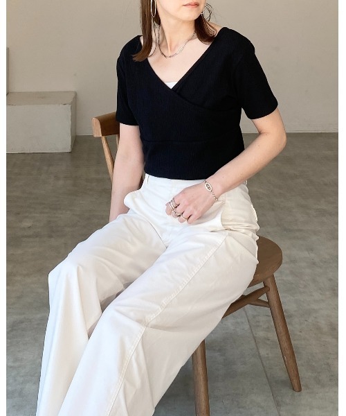 She's Closet(シーズクローゼット)の「2wayカシュクールボートネック/Vネック半袖Tシャツ(Tシャツ/カットソー・レディース・ブラック/アイボリー・FREE)」の11枚目の写真