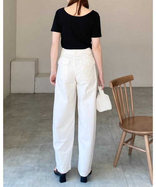 She's Closet(シーズクローゼット)の「2wayカシュクールボートネック/Vネック半袖Tシャツ(Tシャツ/カットソー・レディース・ブラック/アイボリー・FREE)」の12枚目の写真