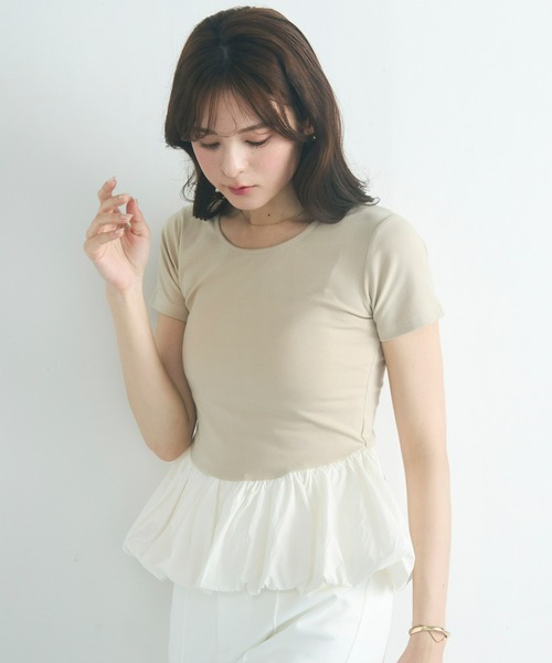 Olu.(オルドット)の「ペプラムバルーントップス(Tシャツ/カットソー・レディース・グレー/ブラック/ベージュ・FREE)」の4枚目の写真