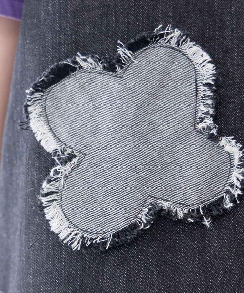 ScoLar（スカラー）の「152639：花アップリケデニムビスチェ（その他トップス・レディース・ネイビー/ブラック・M）」の16枚目の写真