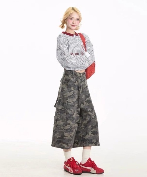FreeZone(フリーゾーン)の「カーゴカモワイドパンツ(カーゴパンツ・メンズ・ダークグレー・S/M/L)」の2枚目の写真