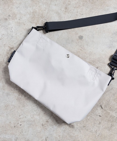 SPRUCE（スプルース）の「EM:A5 撥水 エシム2WAYトート（トートバッグ・レディース・ブラック/グレイッシュベージュ/パープル/オレンジ・FREE）」の6枚目の写真