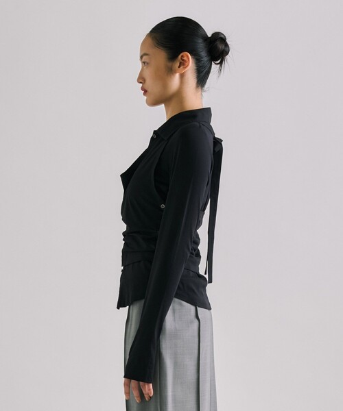 UNITED TOKYO（ユナイテッドトウキョウ）の「【残りわずか！】3wayHalterneck Layered Polo｜ウォッシャブル/ロンT/レイヤードトップス/春服（ポロシャツ・レディース・グレー/ブラック/ベージュ・FREE）」の6枚目の写真