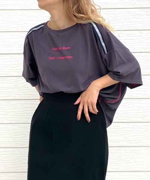 Q(キュー)の「ショルダーラインリラックストップス(Tシャツ/カットソー・レディース・ホワイト/チャコールグレー・MEDIUM)」の13枚目の写真