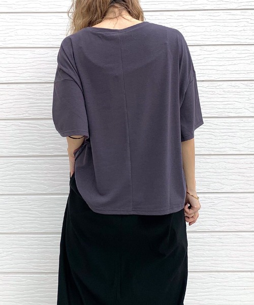 Q(キュー)の「ショルダーラインリラックストップス(Tシャツ/カットソー・レディース・ホワイト/チャコールグレー・MEDIUM)」の16枚目の写真