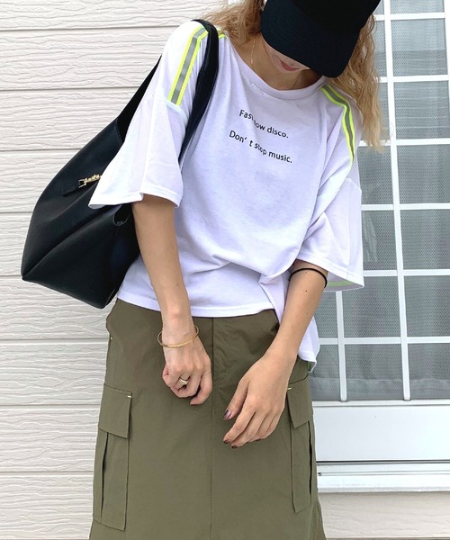 Q(キュー)の「ショルダーラインリラックストップス(Tシャツ/カットソー・レディース・ホワイト/チャコールグレー・MEDIUM)」の21枚目の写真