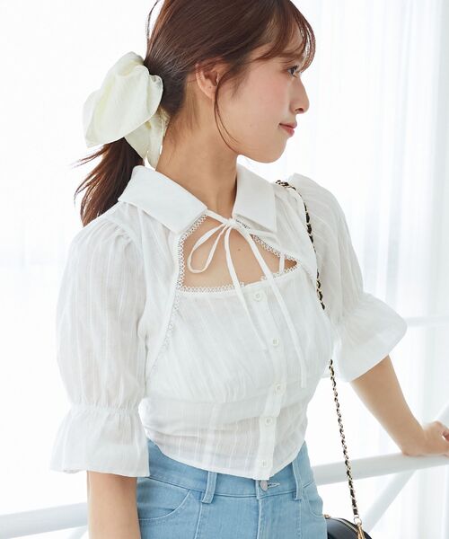 MAJESTIC LEGON（マジェスティックレゴン）の「デコルテオープンブラウス（シャツ/ブラウス・レディース・ブラック/オフホワイト/ブラック系その他・MEDIUM）」の4枚目の写真