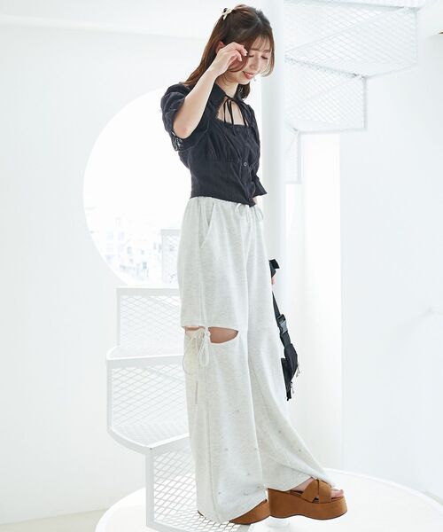 MAJESTIC LEGON（マジェスティックレゴン）の「デコルテオープンブラウス（シャツ/ブラウス・レディース・ブラック/オフホワイト/ブラック系その他・MEDIUM）」の16枚目の写真