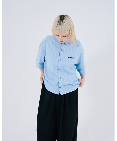 CIASU（シアス）の「ドビーストライプシャツ（シャツ/ブラウス・メンズ・サックスブルー/アイボリー・MEDIUM/LARGE）」の22枚目の写真