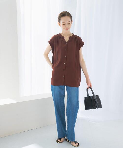 URBAN RESEARCH ROSSO WOMEN（アーバンリサーチ　ロッソ）の「『WEB限定』シャーリングスキッパーブラウス（シャツ/ブラウス・レディース・ブラウン/ミント/ライトベージュ・FREE）」の9枚目の写真