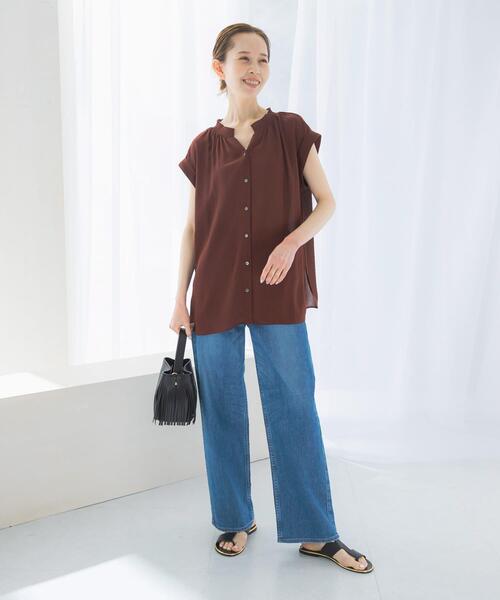 URBAN RESEARCH ROSSO WOMEN（アーバンリサーチ　ロッソ）の「『WEB限定』シャーリングスキッパーブラウス（シャツ/ブラウス・レディース・ブラウン/ミント/ライトベージュ・FREE）」の10枚目の写真