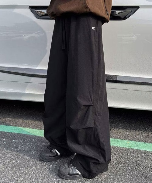 SallyLunn(サリーラン)の「ワイドシルエットドローストリングパンツ(チノパンツ・レディース・ネイビー/ブラック・LARGE/MEDIUM)」の5枚目の写真