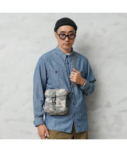 MILITARY(ミリタリー)の「実物 新品 デッドストック 米軍 チャプレンキットポーチ ACU(UCP)(ショルダーバッグ・メンズ・グレー系カモフラージュ・ONE SIZE)」の1枚目の写真