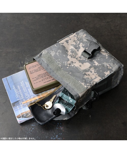 MILITARY(ミリタリー)の「実物 新品 デッドストック 米軍 チャプレンキットポーチ ACU(UCP)(ショルダーバッグ・メンズ・グレー系カモフラージュ・ONE SIZE)」の6枚目の写真