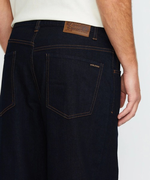 VOLCOM（ボルコム）の「【VOLCOM/ボルコム】 Billow Loose Fit Jeans /ローライズルーズフィットデニムパンツ（デニムパンツ・メンズ・ブルー系その他/ブラック系その他・34inch/28inch/30inch/32inch）」の3枚目の写真