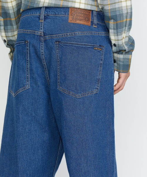 VOLCOM（ボルコム）の「【VOLCOM/ボルコム】 Billow Loose Fit Jeans /ローライズルーズフィットデニムパンツ（デニムパンツ・メンズ・ブルー系その他/ブラック系その他・34inch/28inch/30inch/32inch）」の8枚目の写真