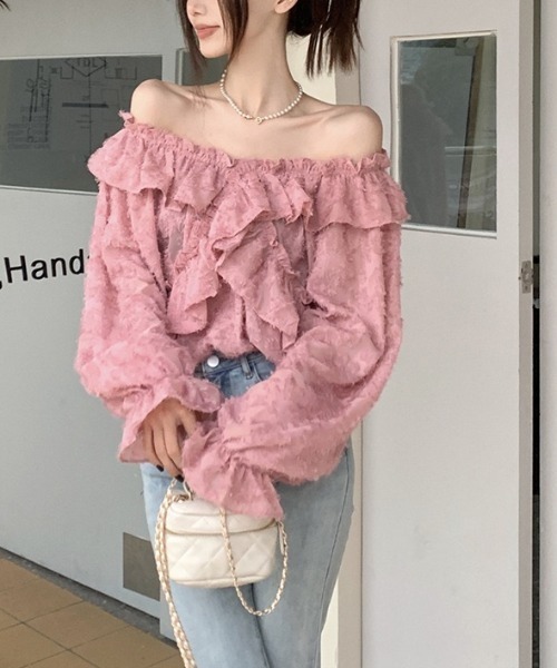 gossip!ロサンゼルス(ゴシップロサンゼルス)の「フロッキーフリル オフショルトップス(シャツ/ブラウス・レディース・オフホワイト/パープル・S/M)」の2枚目の写真