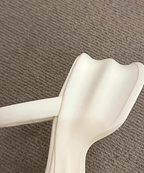 SANSeLF（サンセルフ）の「【SANSeLF】 メタリック ダブルストラップ サンダル ウェーブソール 厚底 フラット sas25s002（サンダル・レディース・アイボリー/ブラック/シルバー・39/38/37/36）」の5枚目の写真