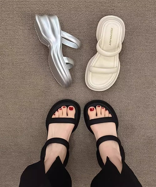 SANSeLF（サンセルフ）の「【SANSeLF】 メタリック ダブルストラップ サンダル ウェーブソール 厚底 フラット sas25s002（サンダル・レディース・アイボリー/ブラック/シルバー・39/38/37/36）」の13枚目の写真