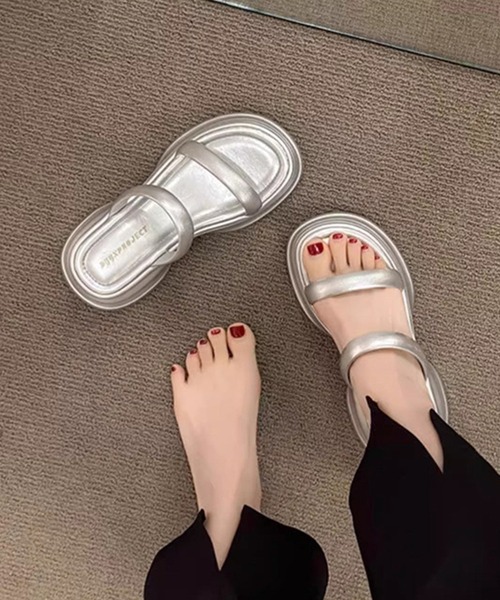 SANSeLF（サンセルフ）の「【SANSeLF】 メタリック ダブルストラップ サンダル ウェーブソール 厚底 フラット sas25s002（サンダル・レディース・アイボリー/ブラック/シルバー・39/38/37/36）」の20枚目の写真