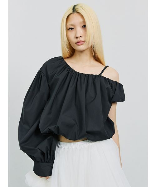 SORIN(ソリン )の「Asymmetry Puffed Blouse/アシンメトリーパフブラウス(シャツ/ブラウス・レディース・ブラック/ストライプ/ホワイト・38)」の2枚目の写真