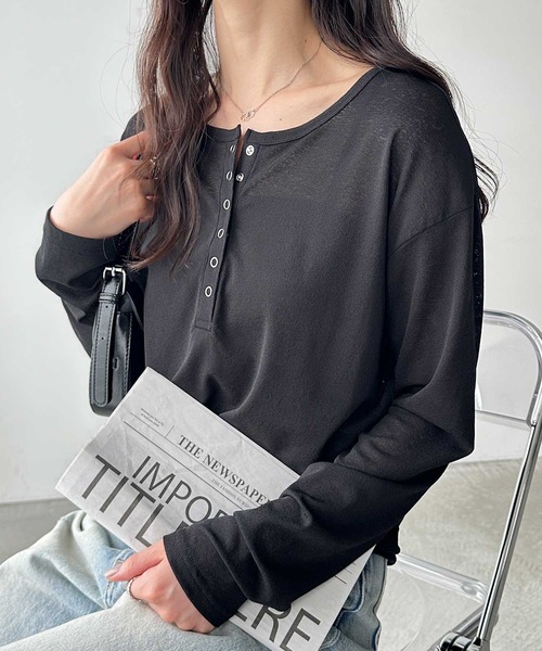 GeeRA(ジーラ)の「【S-LLサイズ/5色展開】前後2WAYシアースラブヘンリーネックロングTシャツ(Tシャツ/カットソー・レディース・ブラウン/オフホワイト/グレー/ブラック/ホワイト×ブラック・SMALL/MEDIUM/LARGE/X-LARGE)」の14枚目の写真