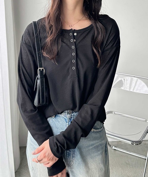 GeeRA(ジーラ)の「【S-LLサイズ/5色展開】前後2WAYシアースラブヘンリーネックロングTシャツ(Tシャツ/カットソー・レディース・ブラウン/オフホワイト/グレー/ブラック/ホワイト×ブラック・SMALL/MEDIUM/LARGE/X-LARGE)」の15枚目の写真