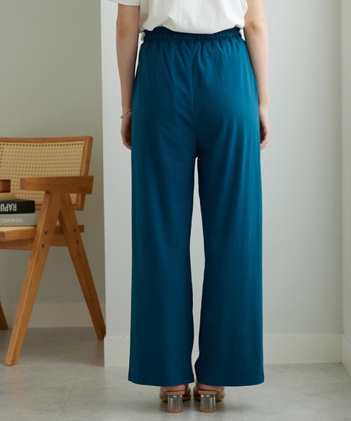 BELLUNA PLUS（ベルーナ）の「着心地楽々！綿１００％イージーパンツ（その他パンツ・レディース・ブラック/グレイッシュベージュ/ターコイズブルー・SMALL/MEDIUM/LARGE/X-LARGE）」の15枚目の写真