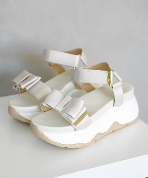 chocolates（チョコラテス）の「サテン リボン スポーツサンダル（サンダル・レディース・ホワイト/オレンジ/ブラック・LL/S/M/L）」の2枚目の写真