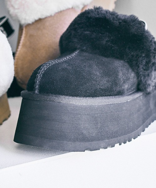 UGG(アグ)の「(UGG)W FUNKETE(ブーツ・レディース・ブラック/ブラウン・23cm/24cm/25cm)」の15枚目の写真