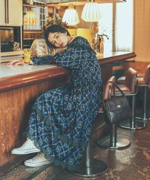 Dot＆Stripes CHILD WOMAN（ドットアンドストライプス　チャイルドウーマン）の「チェックフラワープリント フリルティアードワンピース（ワンピース）」