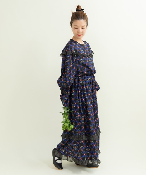 Dot＆Stripes CHILD WOMAN（ドットアンドストライプス　チャイルドウーマン）の「チェックフラワープリント フリルティアードワンピース（ワンピース・レディース・ブラック/アイボリー・FREE）」の19枚目の写真
