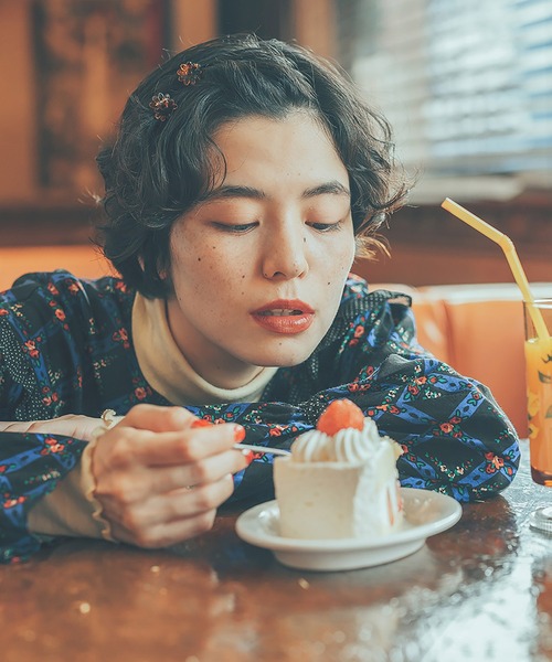 Dot＆Stripes CHILD WOMAN（ドットアンドストライプス　チャイルドウーマン）の「チェックフラワープリント フリルティアードワンピース（ワンピース・レディース・ブラック/アイボリー・FREE）」の12枚目の写真