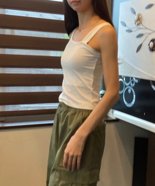 ｔｏｌｅｎｅ（トレネ）の「アシンメトリー 太ストラップ タンクトップ（Tシャツ/カットソー・レディース・ホワイト/ブラック・FREE）」の13枚目の写真