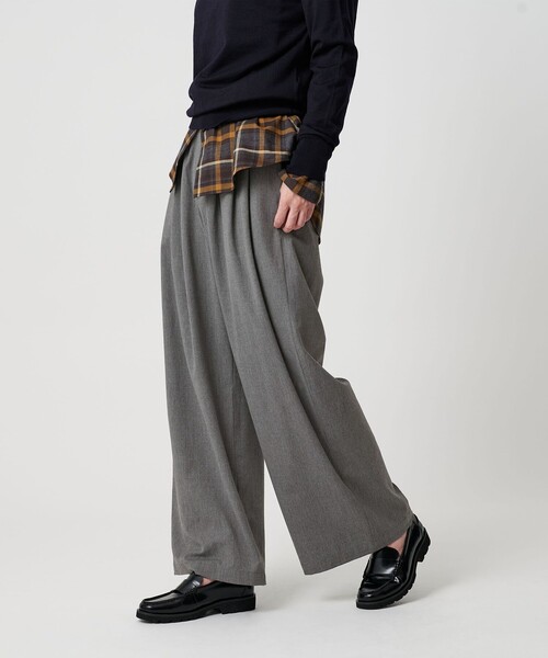 BEAUTY&YOUTH UNITED ARROWS（ビューティーアンドユースユナイテッドアローズ）の「毛ポリエステルレーヨンブレンド ワイドタックパンツ（その他パンツ・レディース・オフホワイト/グレー/ブラック・XS/S/M/L）」の4枚目の写真