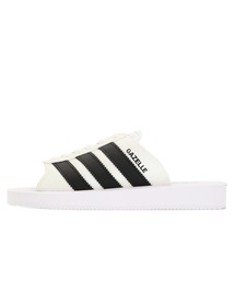adidas Originals（アディダスオリジナルス）の「ADIDAS WMNS GAZELLE BEACH W NQZ22/JQ7420（サンダル・レディース）」